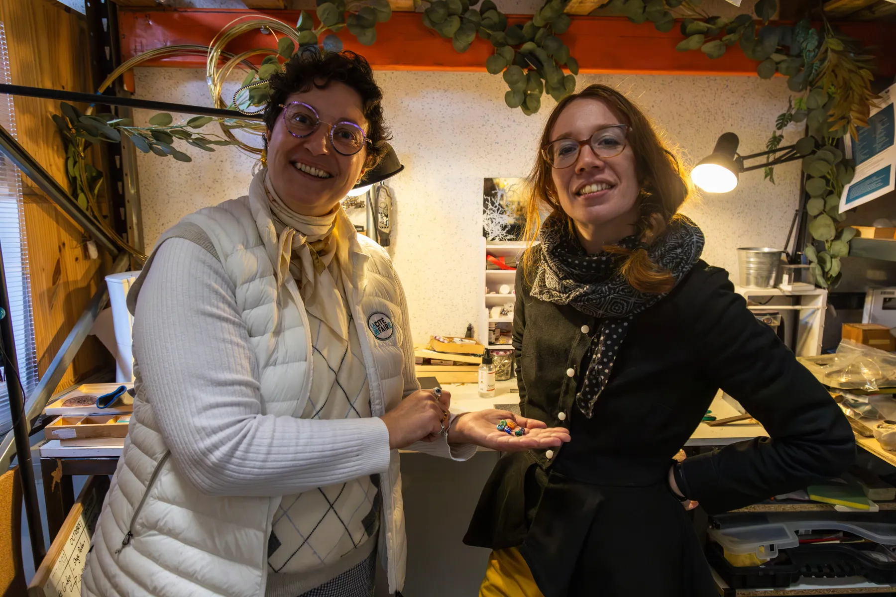 Réalisez vos boutons en verre au chalumeau avec Marie - Afbeelding nr. 3 - Wecandoo