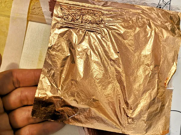 Apprenez à donner une seconde vie à vos meubles à Senlis avec Sophie - Image n°4 - Wecandoo