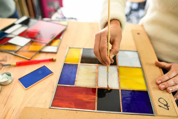 Réalisez votre vitrail sur une journée avec Isabelle - Image n°4 - Wecandoo