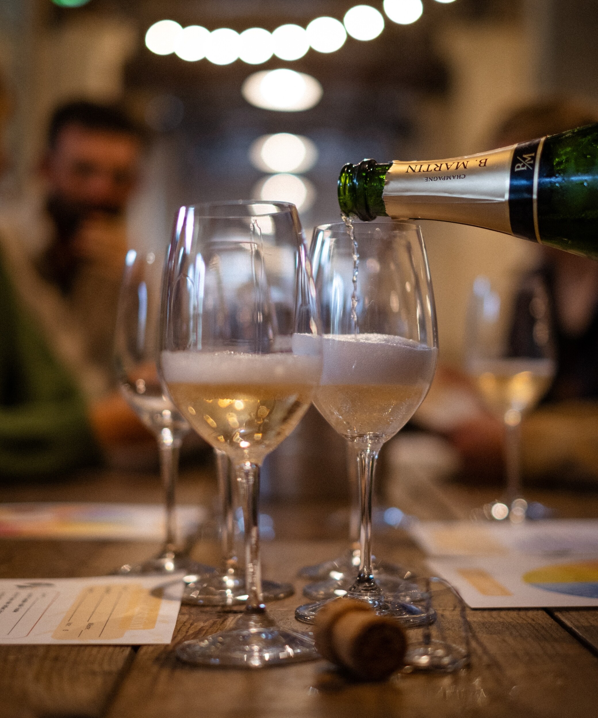 Wecandoo - Dégustez des vins pétillants dans un chai urbain avec Fanny - Image n°4