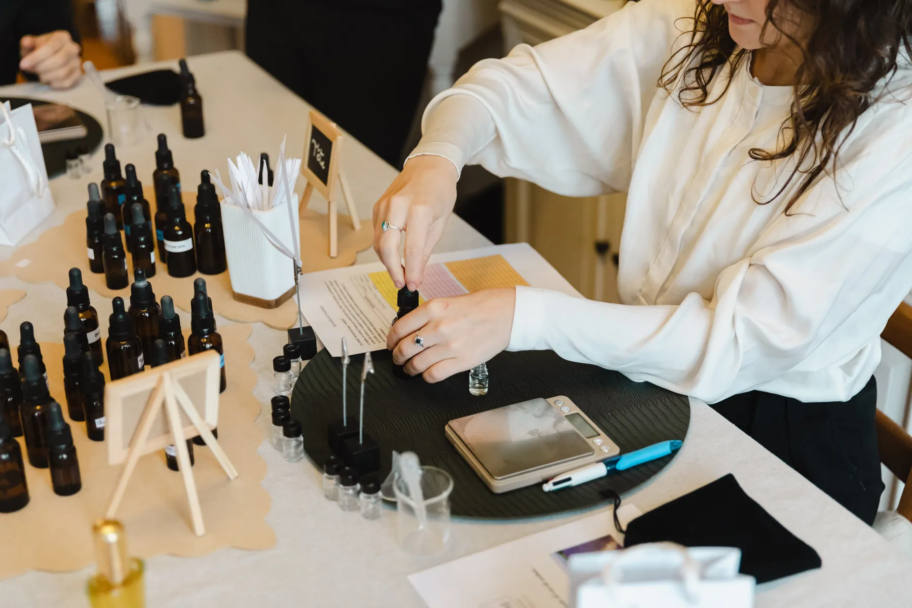 Défiez votre équipe et vivez une expérience olfactive ludique avec Lamia - Image n°4 - Wecandoo