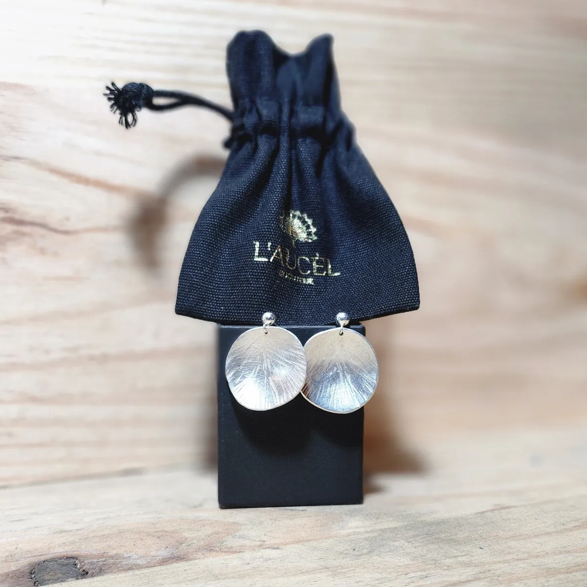 Créez vos boucles d'oreilles en argent