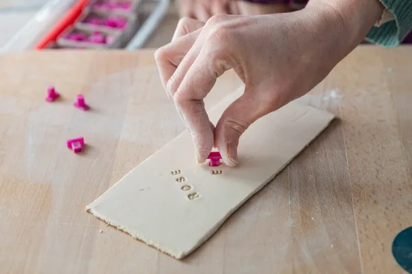 Enchantez votre équipe et amusez-vous autour de la porcelaine avec Émilie - Afbeelding nr. 3 - Wecandoo