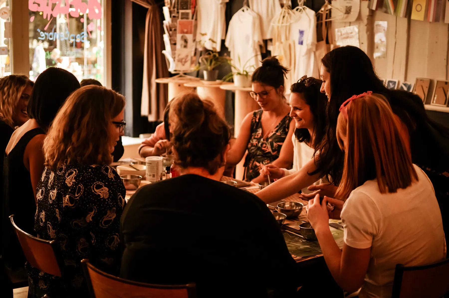 Engagez votre équipe dans votre lieu et créez vos cosmétiques naturels et multi-usages avec Corentine - Image n°4 - Wecandoo