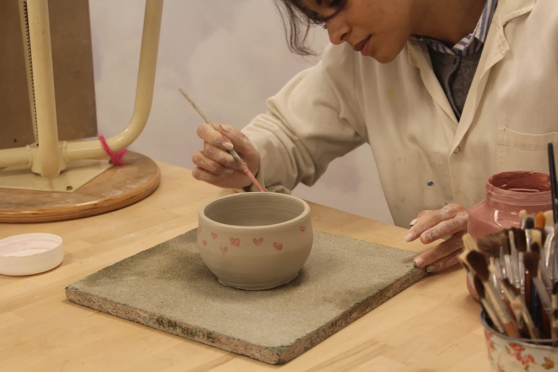 Initiez-vous au tour de potier avec Alice et son équipe - Image n°1 - Wecandoo