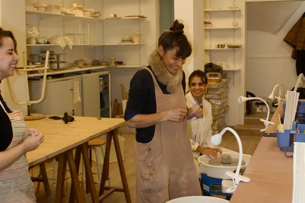 Initiez-vous au tour de potier avec Alice et son équipe - Image n°5 - Wecandoo