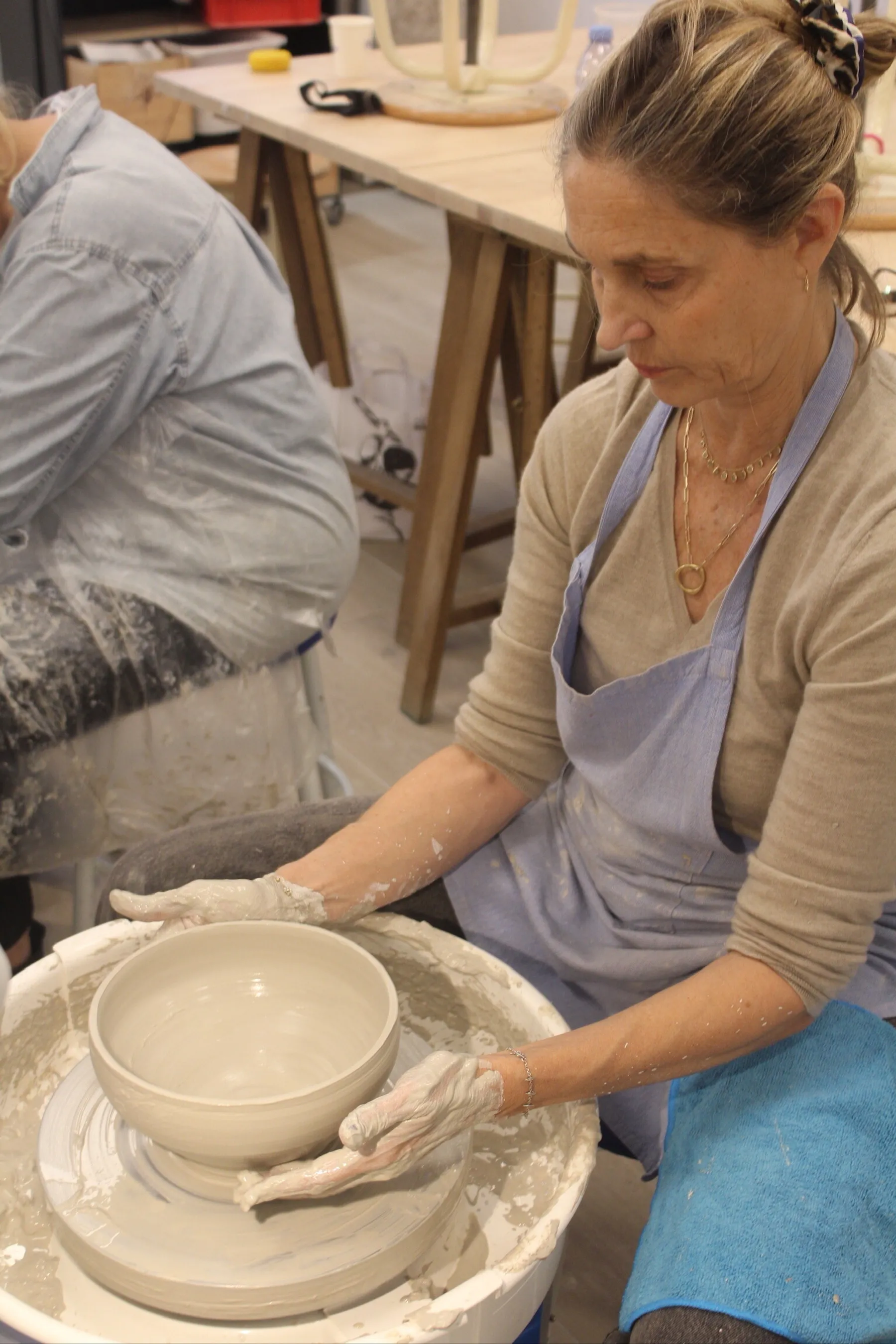 Initiez-vous au tour de potier avec Alice et son équipe - Image n°3 - Wecandoo