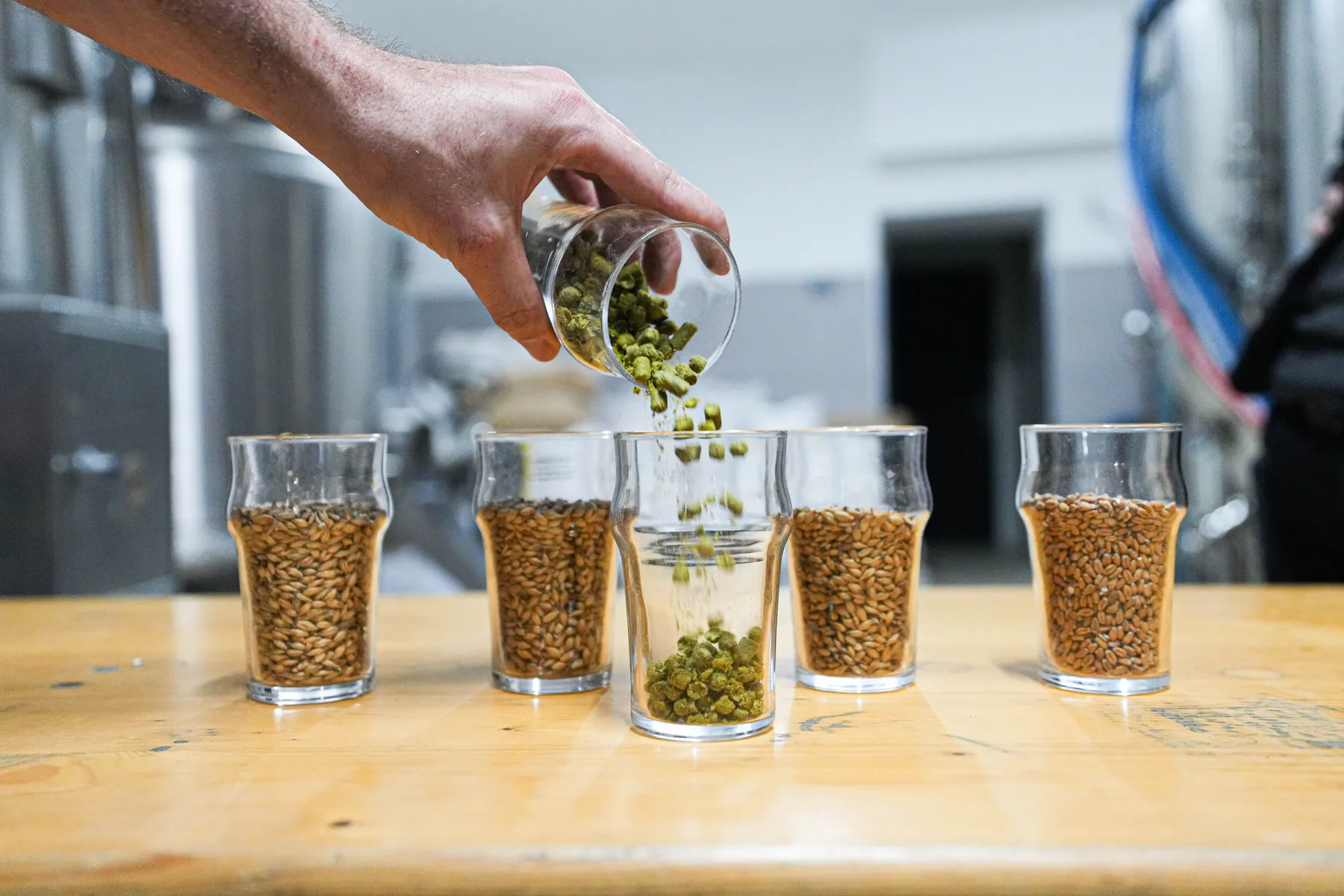 Dégustez des bières artisanales avec David et son équipe - Image n°3 - Wecandoo