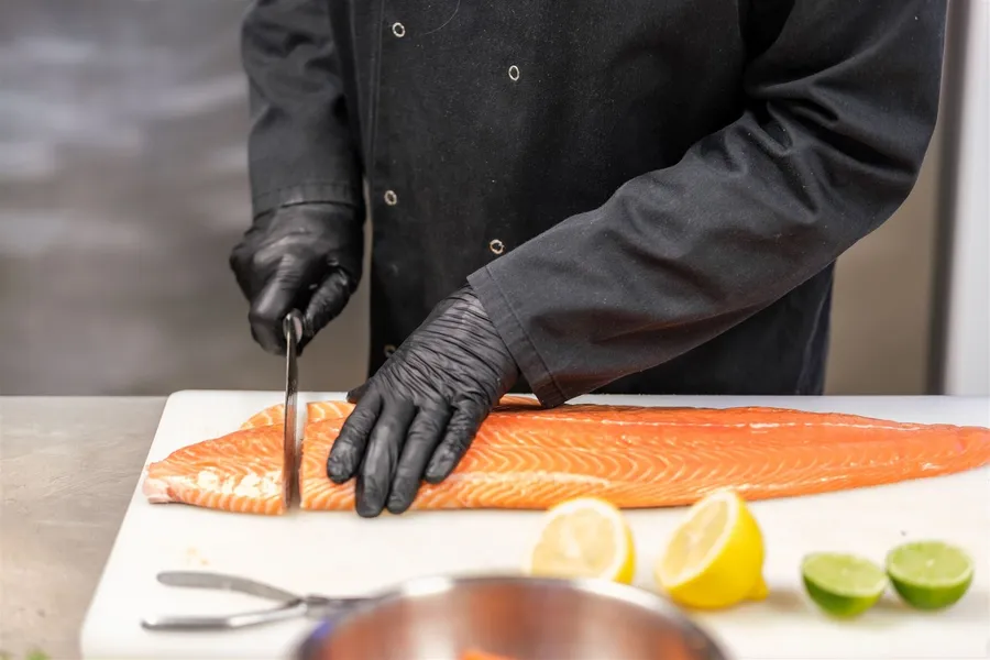 Confectionnez vos rillettes de saumon fumé avec Christian - Image n°1 - Wecandoo