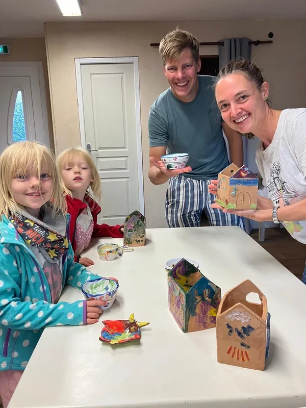 Initiez-vous au décor sur céramique avec Maria - Image n°3 - Wecandoo