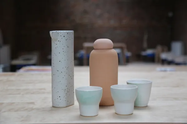 Réunissez votre équipe et découvrez l'art de la céramique avec Maria - Afbeelding nr. 4 - Wecandoo