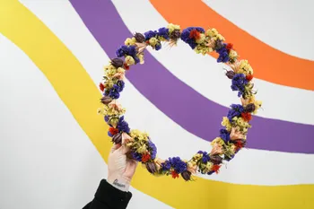 Wecandoo - Réalisez votre couronne murale en fleurs séchées