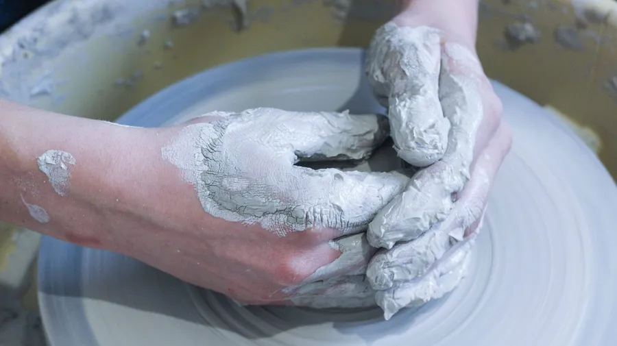 Créez votre kit petit-déjeuner en céramique sur une journée avec Séverine et son équipe - Afbeelding nr. 1 - Wecandoo