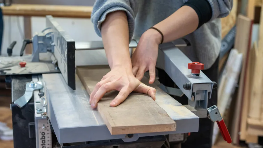 Réalisez votre plateau ou soliflore design en bois avec Leelou - Image n°1 - Wecandoo