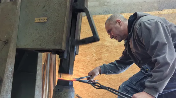 Réalisez votre couteau forgé avec Jean - Image n°2 - Wecandoo