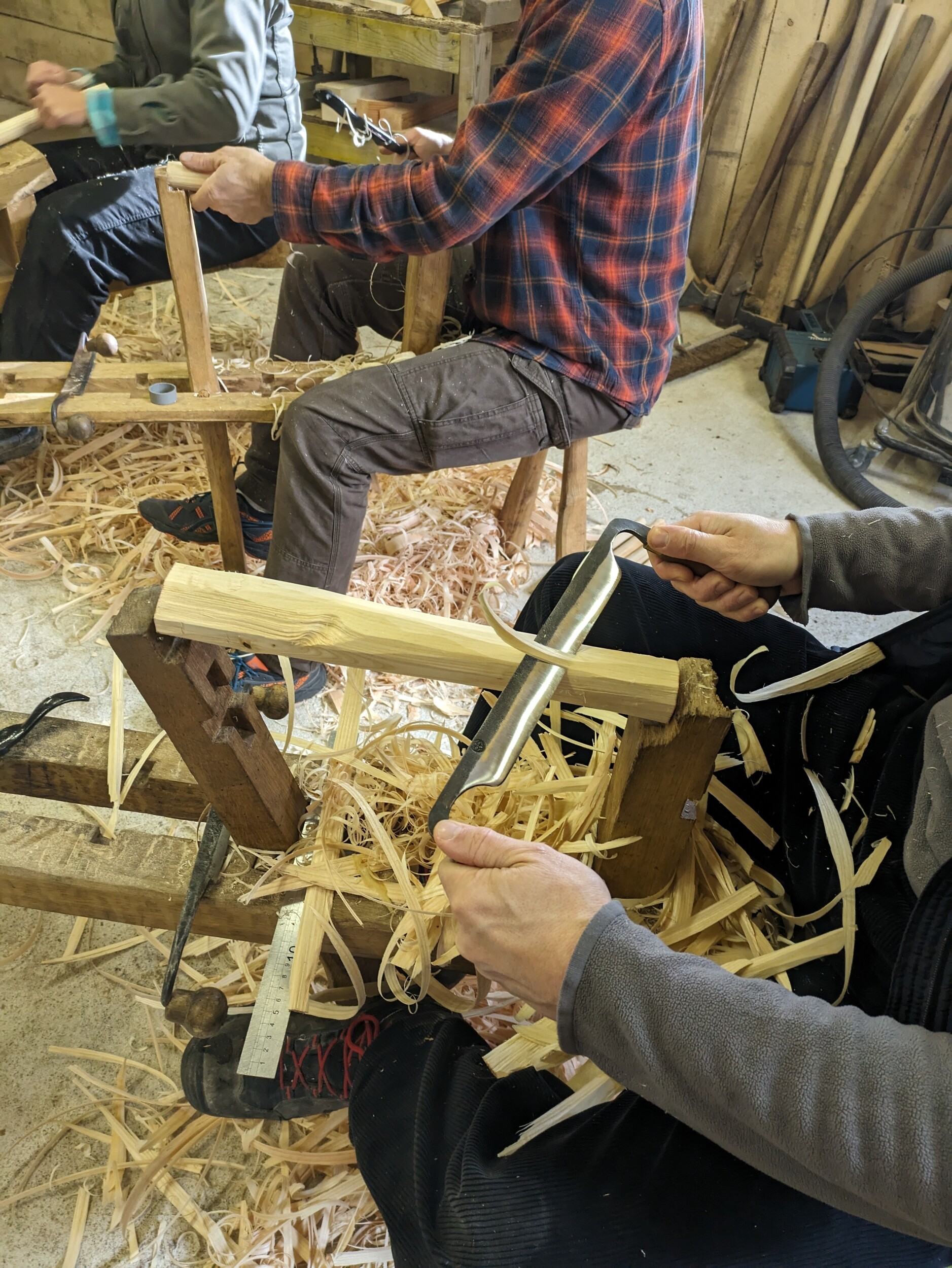 Wecandoo - Fabriquez votre tabouret à partir d'un arbre sur trois journées avec Mathieu - Afbeelding nr. 3