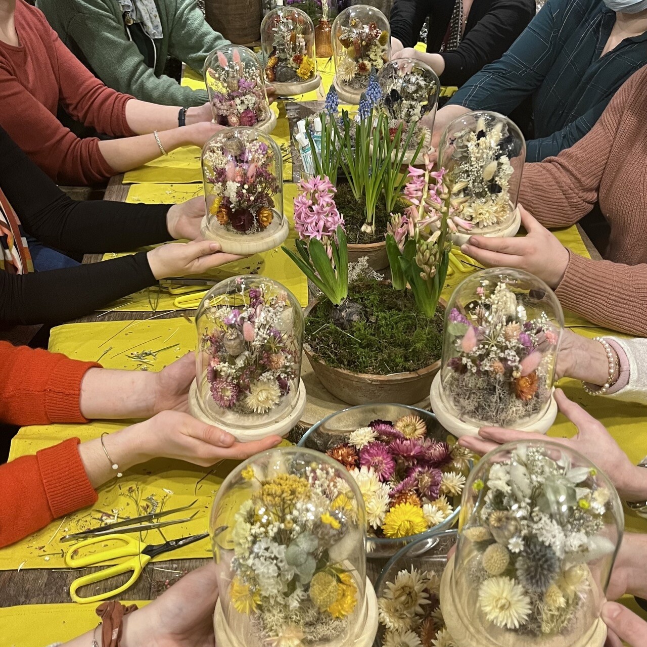 Wecandoo - Créez votre cloche de fleurs séchées - Image n°2