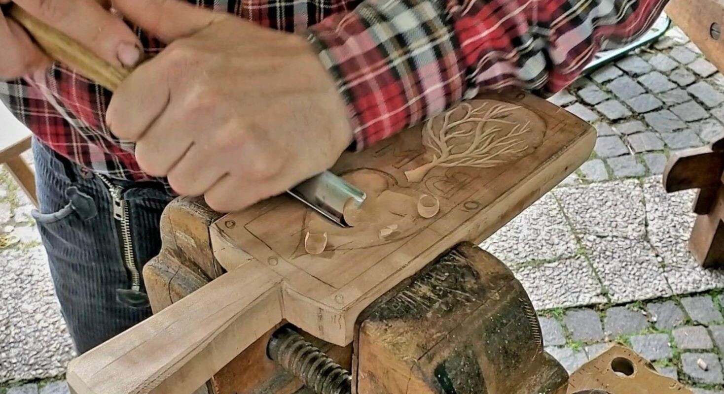 Wecandoo - Initiez-vous à la sculpture et à la gravure sur bois sur deux jours avec Jean-Camille - Image n°2