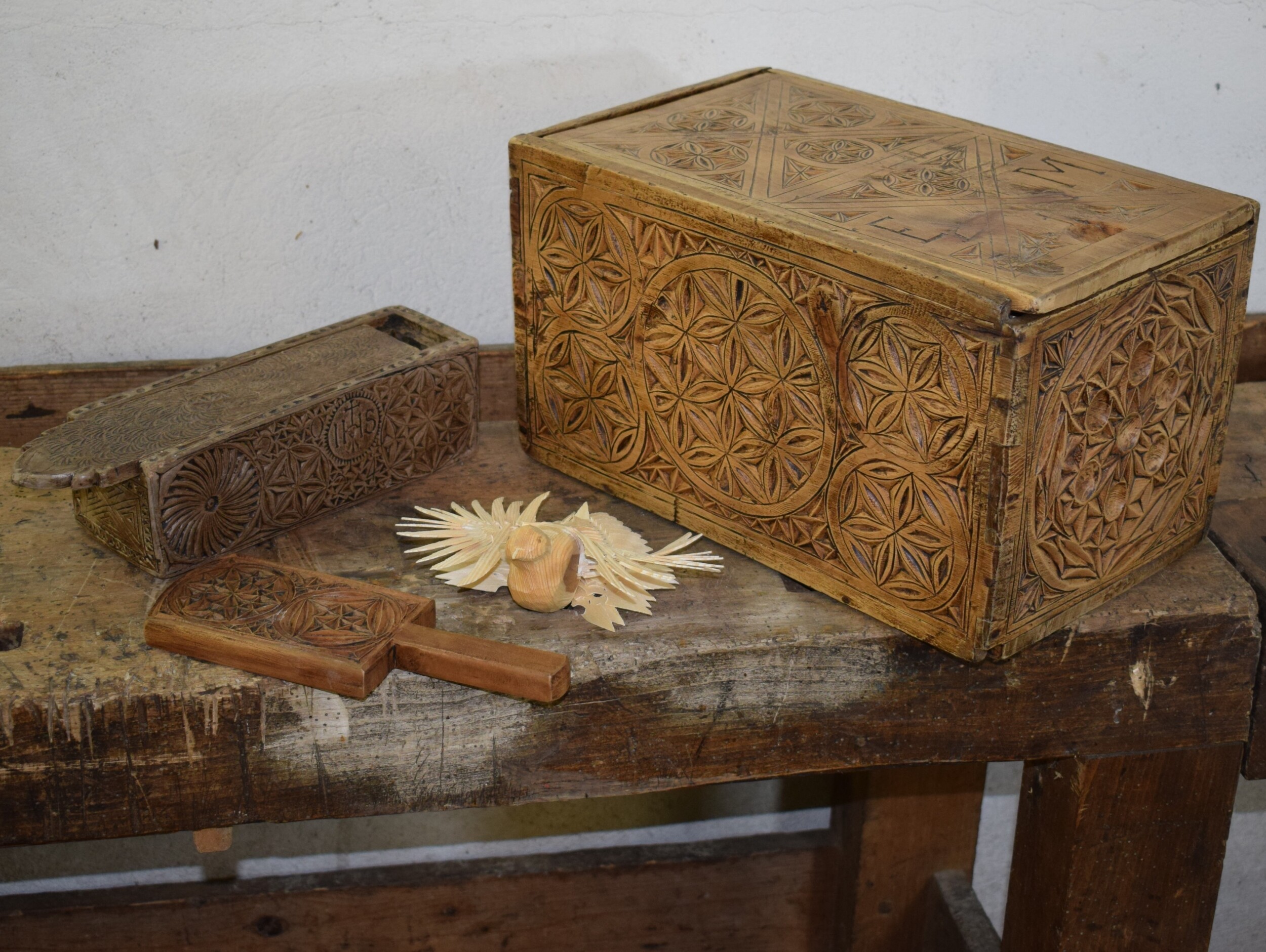 Découvrez la sculpture et la gravure sur bois -2J