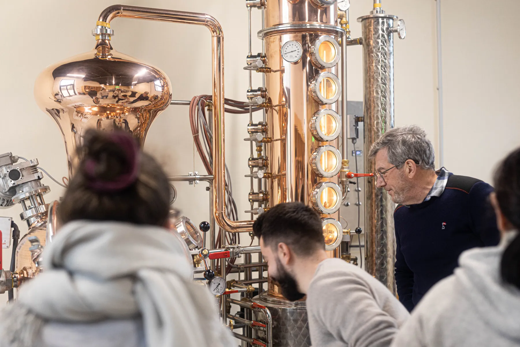 Réunissez votre équipe et visitez une distillerie avec Jacob - Afbeelding nr. 2 - Wecandoo