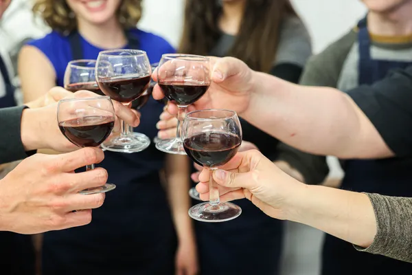 Réunissez votre équipe et participez à une dégustation raffinée de viandes et de vins avec Simon et son équipe - Afbeelding nr. 4 - Wecandoo