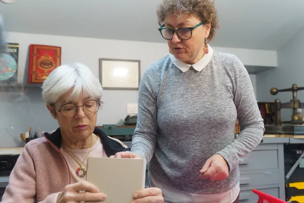 Initiez-vous à la reliure sur une journée avec Annick - Afbeelding nr. 4 - Wecandoo