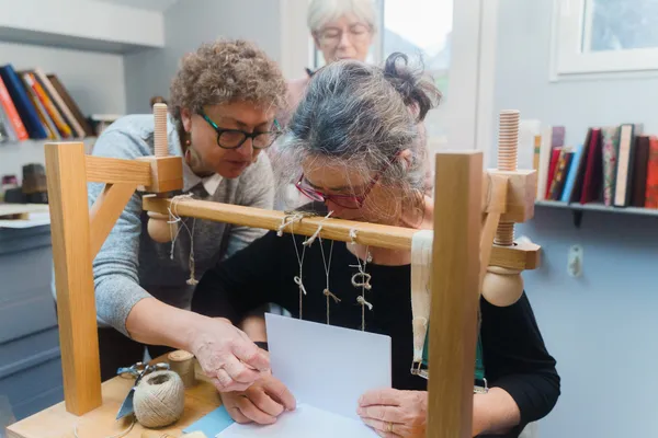 Initiez-vous à la reliure avec Annick - Image n°4 - Wecandoo