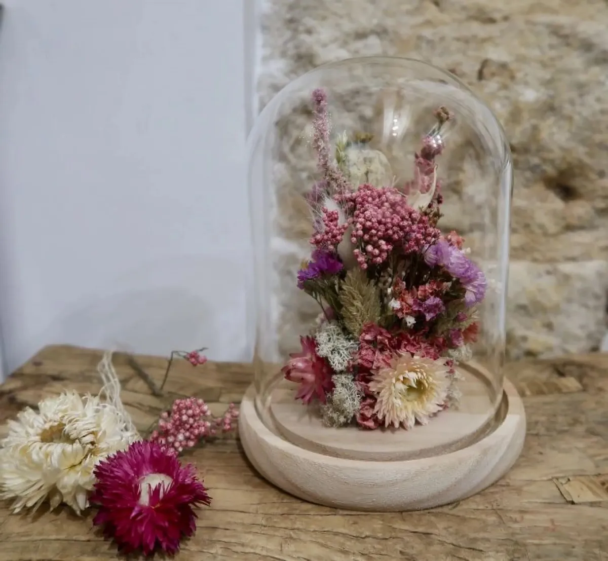 Créez votre cloche de fleurs séchées
