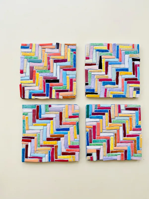 Réalisez vos quatre dessous de verre en mosaïque avec Régine - Image n°2 - Wecandoo