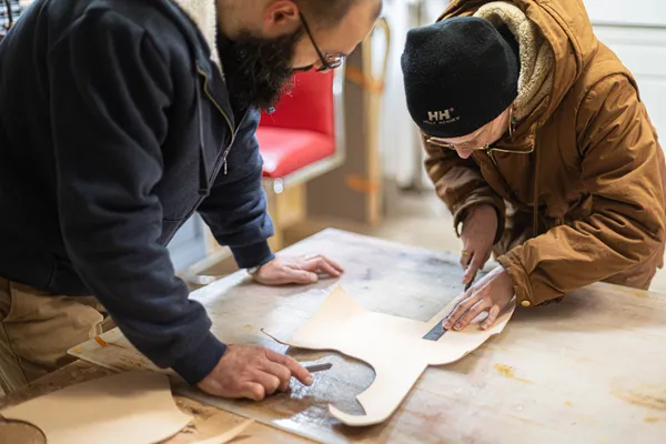 Fabriquez votre étui à lunettes en cuir avec Vincent - Image n°3 - Wecandoo