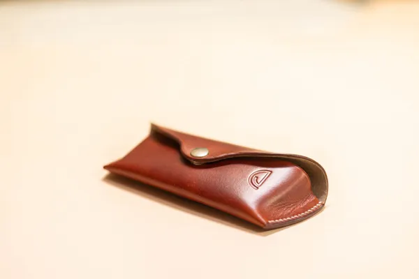 Fabriquez votre étui à lunettes en cuir avec Vincent - Image n°4 - Wecandoo