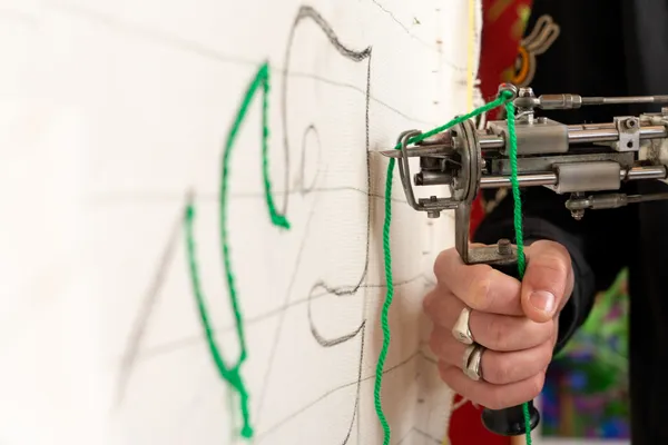 Initiez-vous au tufting avec Bastien - Image n°3 - Wecandoo