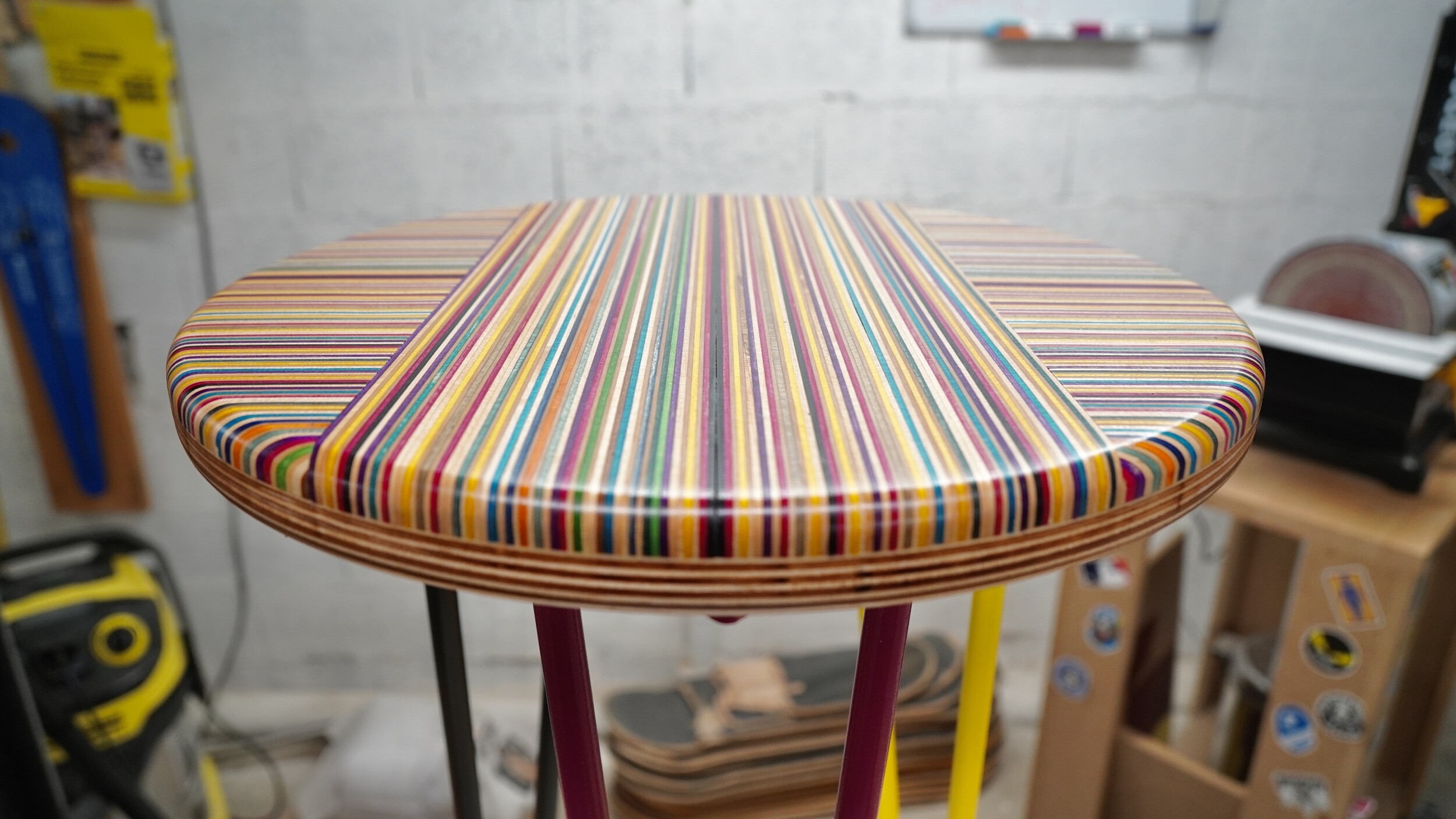 Réalisez votre tabouret en skates upcyclés