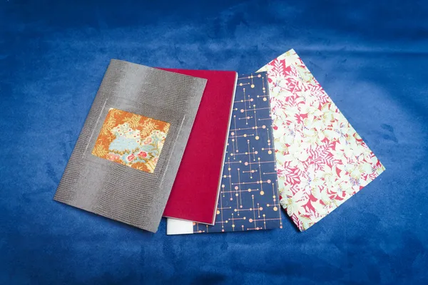 Initiez-vous à la reliure sur une journée avec Annick - Afbeelding nr. 5 - Wecandoo