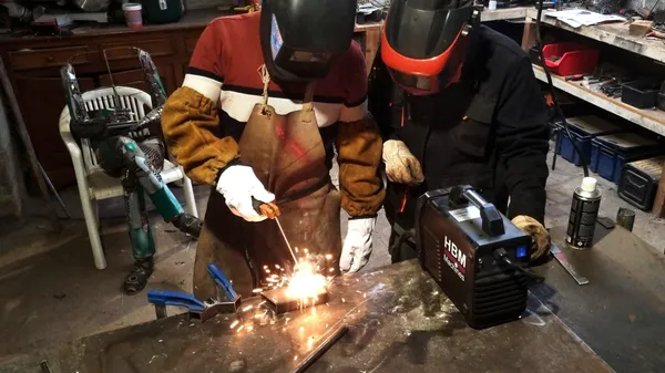 Initiez-vous à la soudure avec David - Image n°3 - Wecandoo