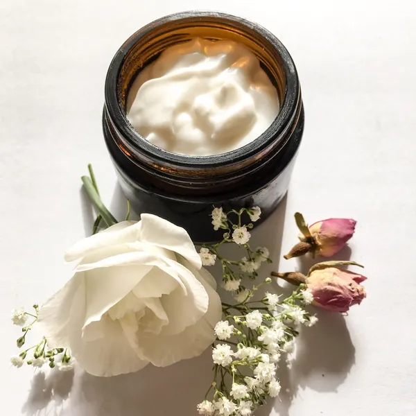 Réalisez votre crème visage et votre soin contour des yeux avec Laure - Image n°2 - Wecandoo