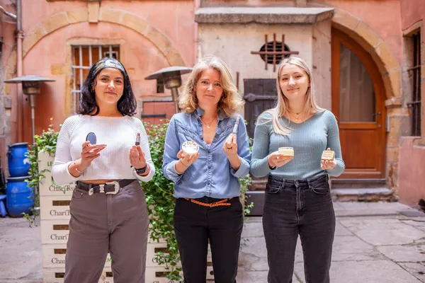 Réalisez votre crème visage et votre soin contour des yeux avec Laure - Image n°4 - Wecandoo