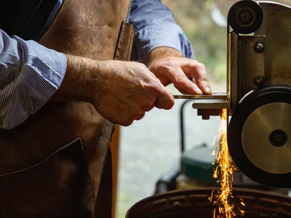 Réalisez un couteau pliant ou un couteau de cuisine avec Jean-Charles - Image n°3 - Wecandoo