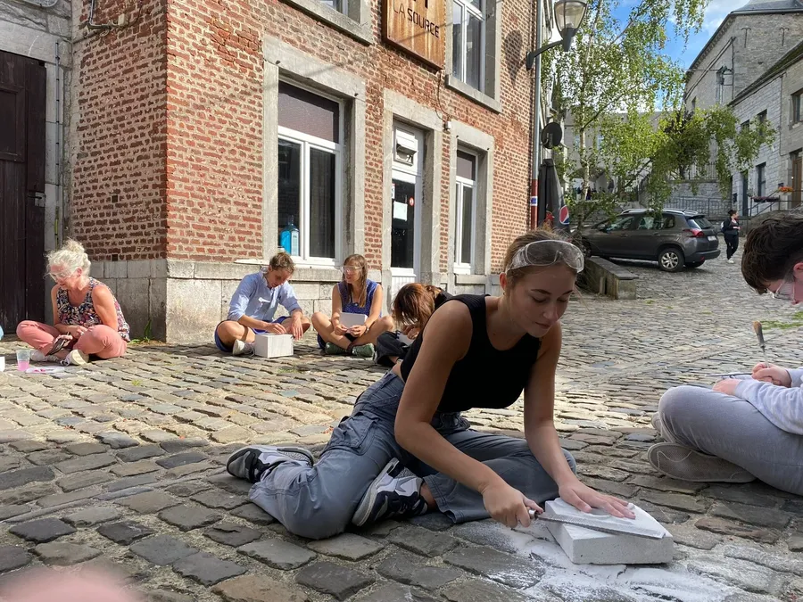 Initiez-vous à la taille de pierre sur une journée avec Brigitte - Image n°1 - Wecandoo