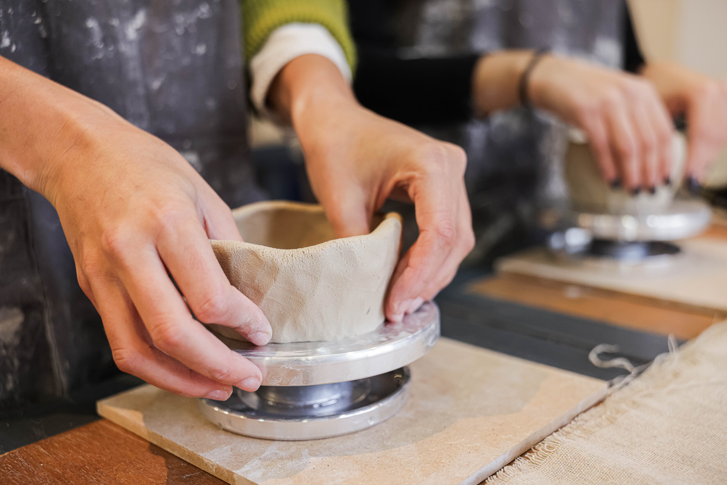 Wecandoo - Réunissez votre équipe et modelez vos tasses de bureau avec Sonia - Image n°2