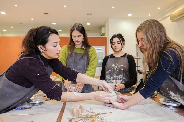 Get your team together and create your office mugs with Sonia - Image n°3 - Wecandoo