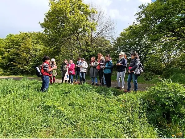 Découvrez et cuisinez des saveurs inconnues et des plantes sauvages sur une journée à Rennes avec Milena et Anna - Image n°2 - Wecandoo