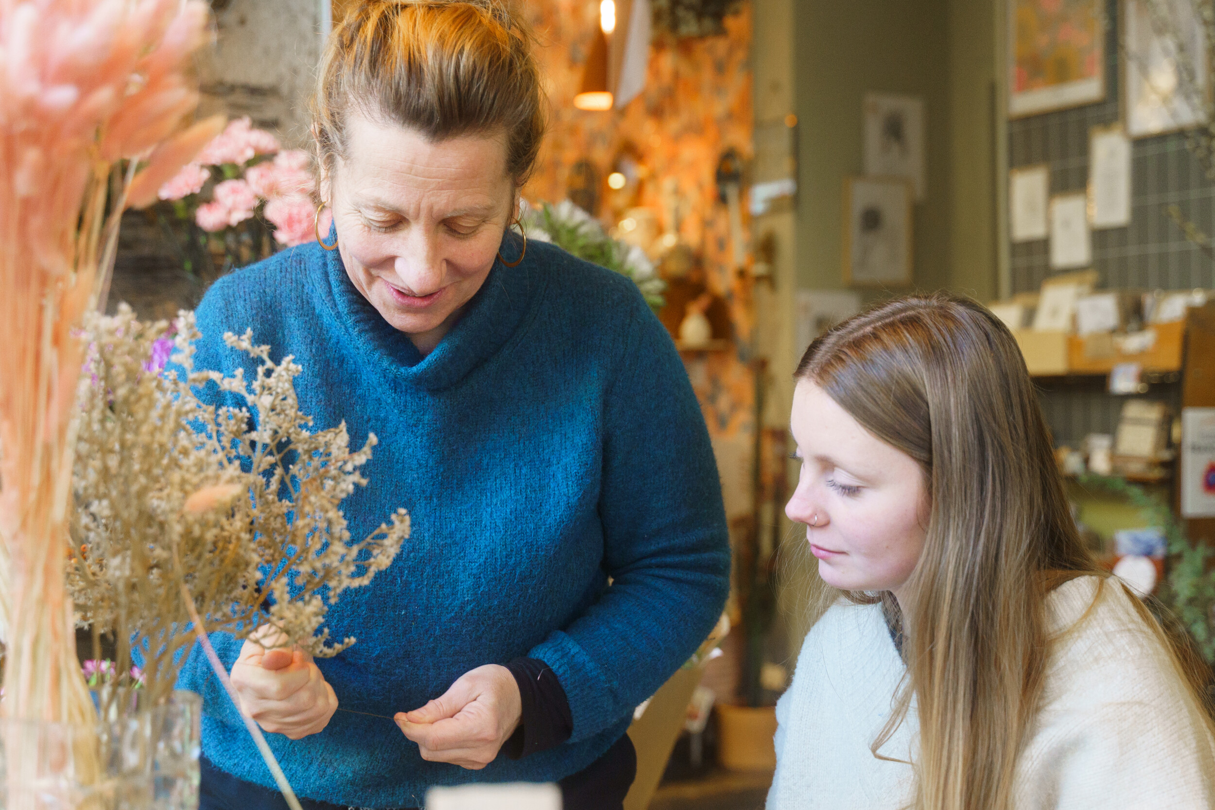 Wecandoo - Réalisez votre bouquet de fleurs séchées avec Hélène, Fred et Marion - Image n°2