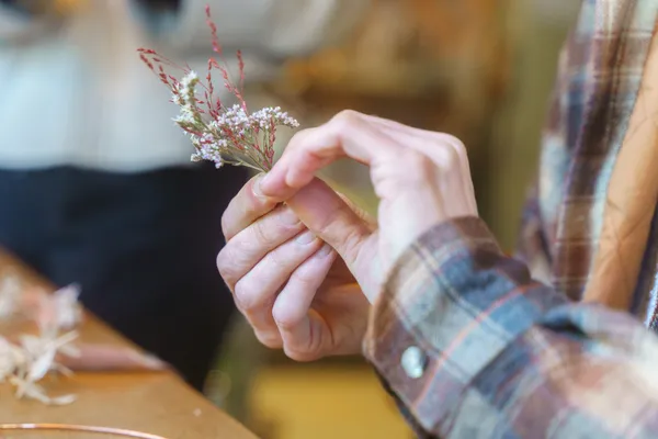 Wecandoo - Réalisez votre création florale autour d'un apéro