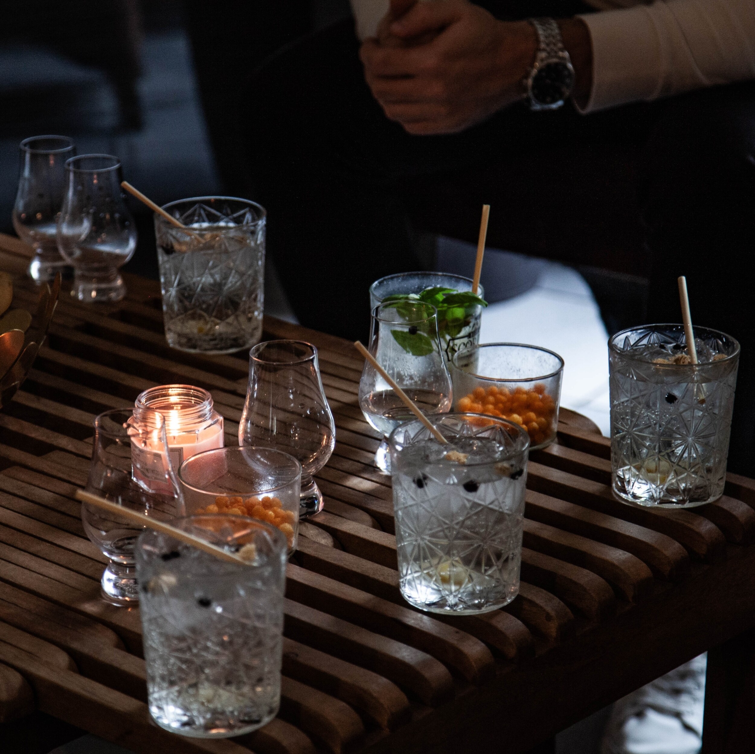 Créez et dégustez des cocktails exclusifs à base de gin avec Quentin - Image n°9 - Wecandoo