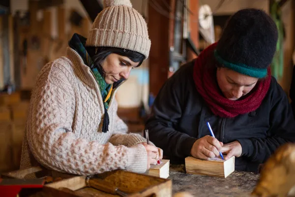 Initiez-vous à la sculpture animalière sur bois avec Emy - Image n°2 - Wecandoo