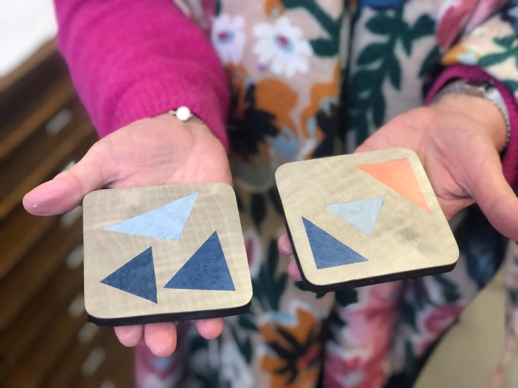 Réalisez vos dessous de verre en marqueterie de bois avec Nathalie - Image n°4 - Wecandoo