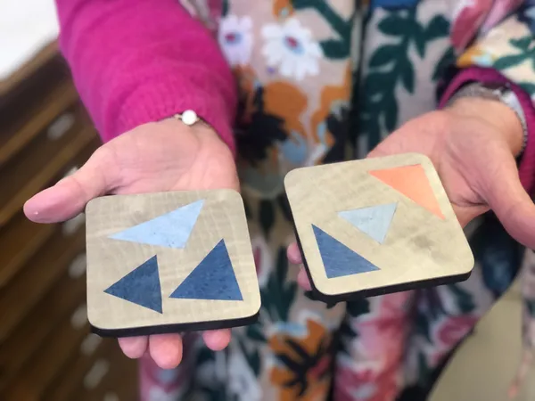 Réalisez vos dessous de verre en marqueterie de bois avec Nathalie - Image n°4 - Wecandoo