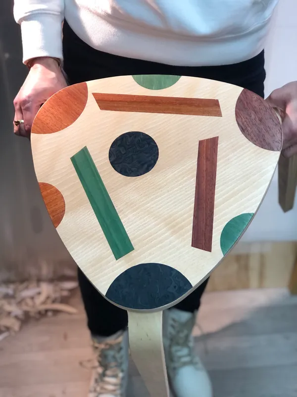 Décorez votre tabouret en marqueterie contemporaine sur une journée avec Nathalie - Image n°3 - Wecandoo