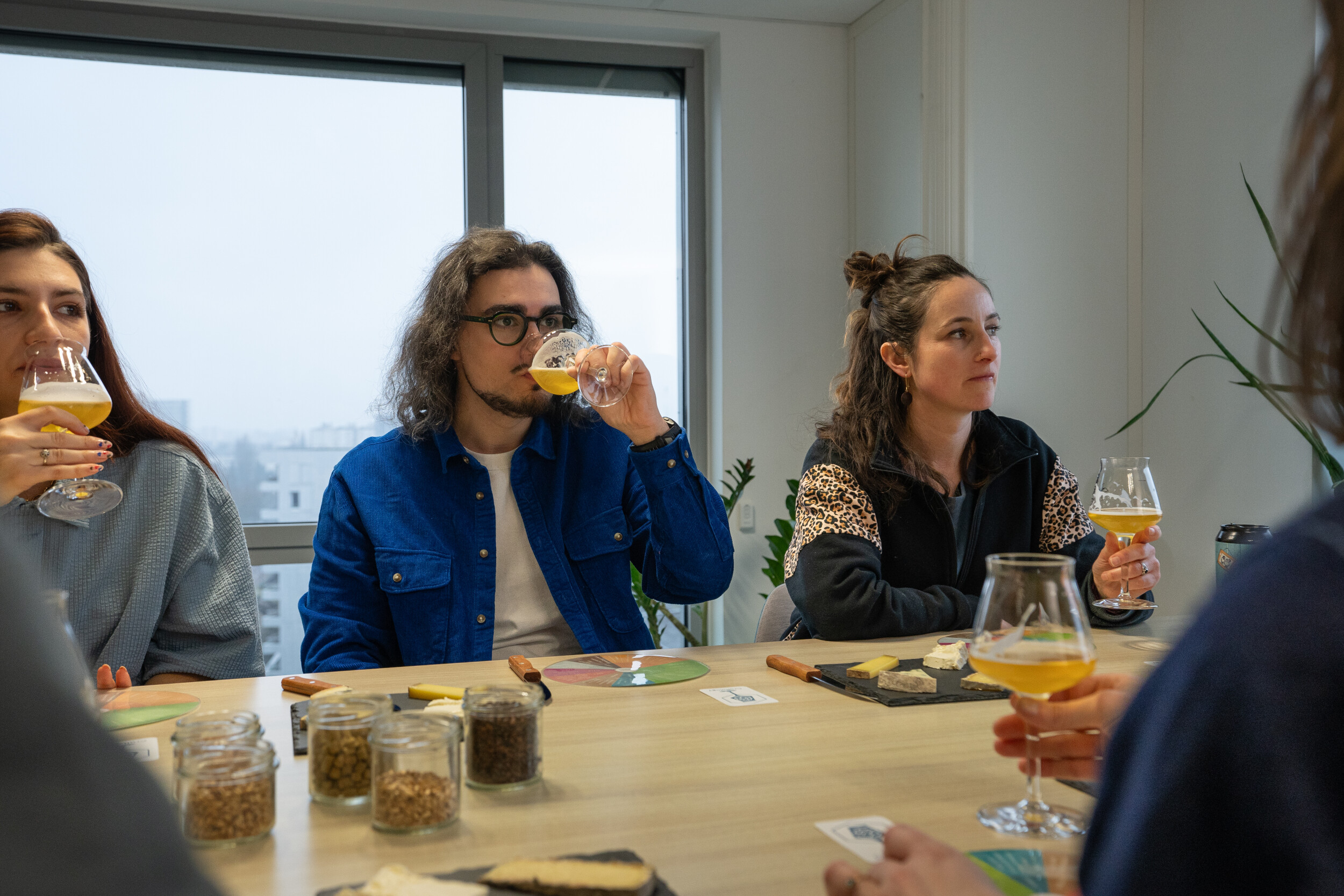 Wecandoo - Réunissez votre équipe dans votre lieu et choisissez ensemble votre accord mets et bières avec Marie-Emmanuelle - Image n°9